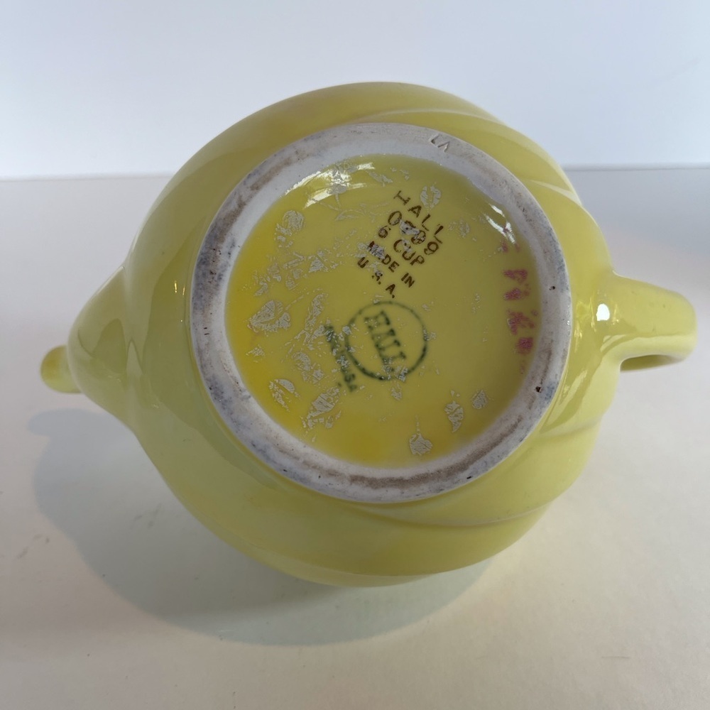 Vintage Hall USA Teapot with Hook Lid - Picture 5 of 11